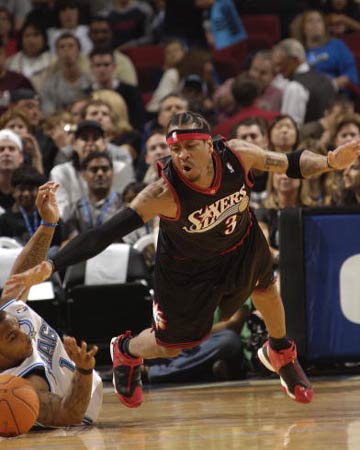 ＂恭喜！错过全运会后22岁乒乓球新星公开恋情，空手道男友高大帅气