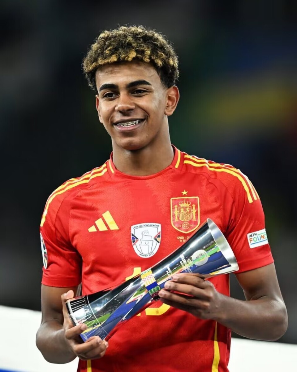 意甲战报：伊尔迪兹双响，孔塞桑屡失良机，尤文2-1卡利亚里