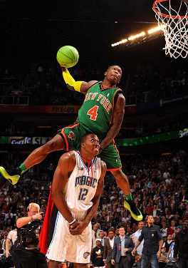 雷霆锁定60胜，亚历山大站稳MVP之位，湖人跌至西部第五