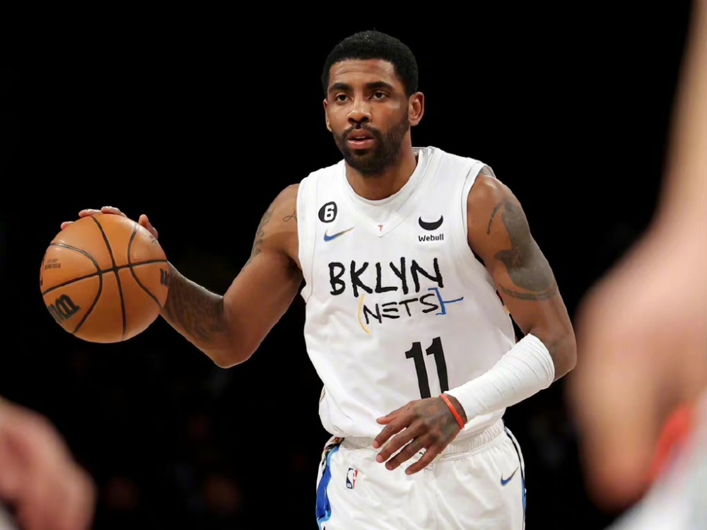 2：0！门神多次神扑+莱万破球荒 巴萨4分钟2球赢下德比 甩皇马7分