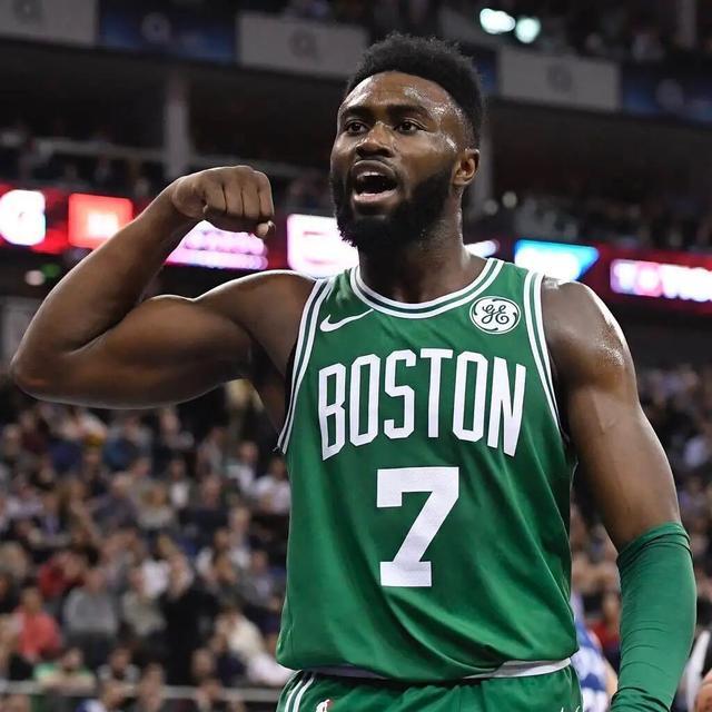 拉什福德平纪录安东尼点赞，维拉球迷夸其皮尔洛！也将助曼联省钱拉什福德单场创造6次机会，维拉球迷夸其皮尔洛！曼联盼他能省钱和赚钱。